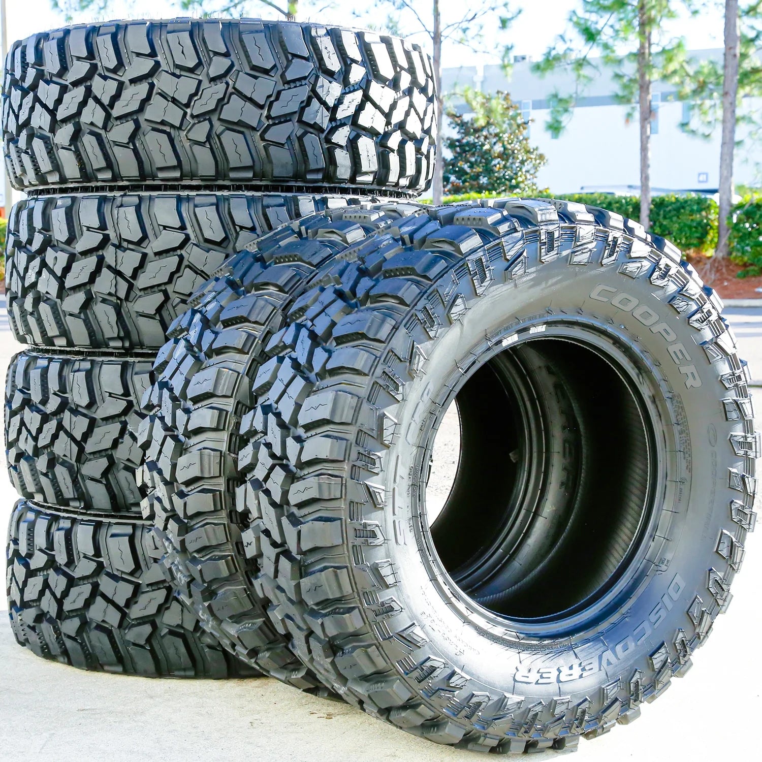 Pair of 2  Discoverer STT Pro 35X12.50R20 121Q E 10 Ply M/T Mud Light Truck Tires