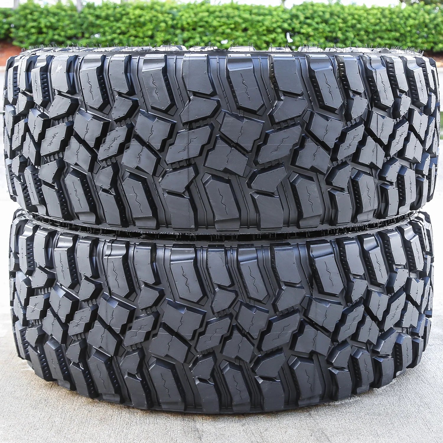 Pair of 2  Discoverer STT Pro 35X12.50R20 121Q E 10 Ply M/T Mud Light Truck Tires
