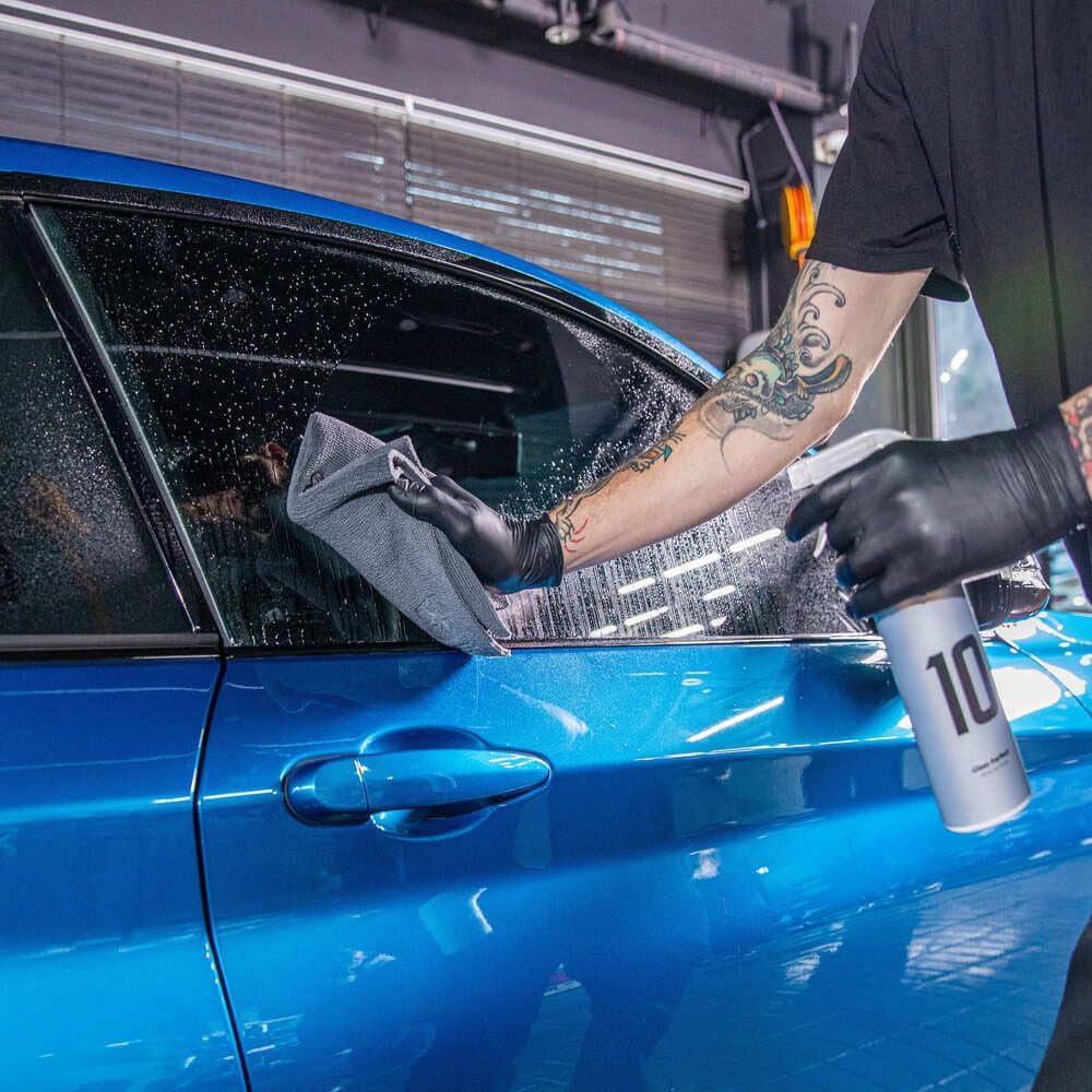 Car Window Cleaner Spray 16.91 Fl.Oz | Window Cleaner with Protective Ceramic Coating for Cars | Streak Free Car Glass Cleaner, Water Repellent & Windshield | Ammonia Free Cleaner Spray