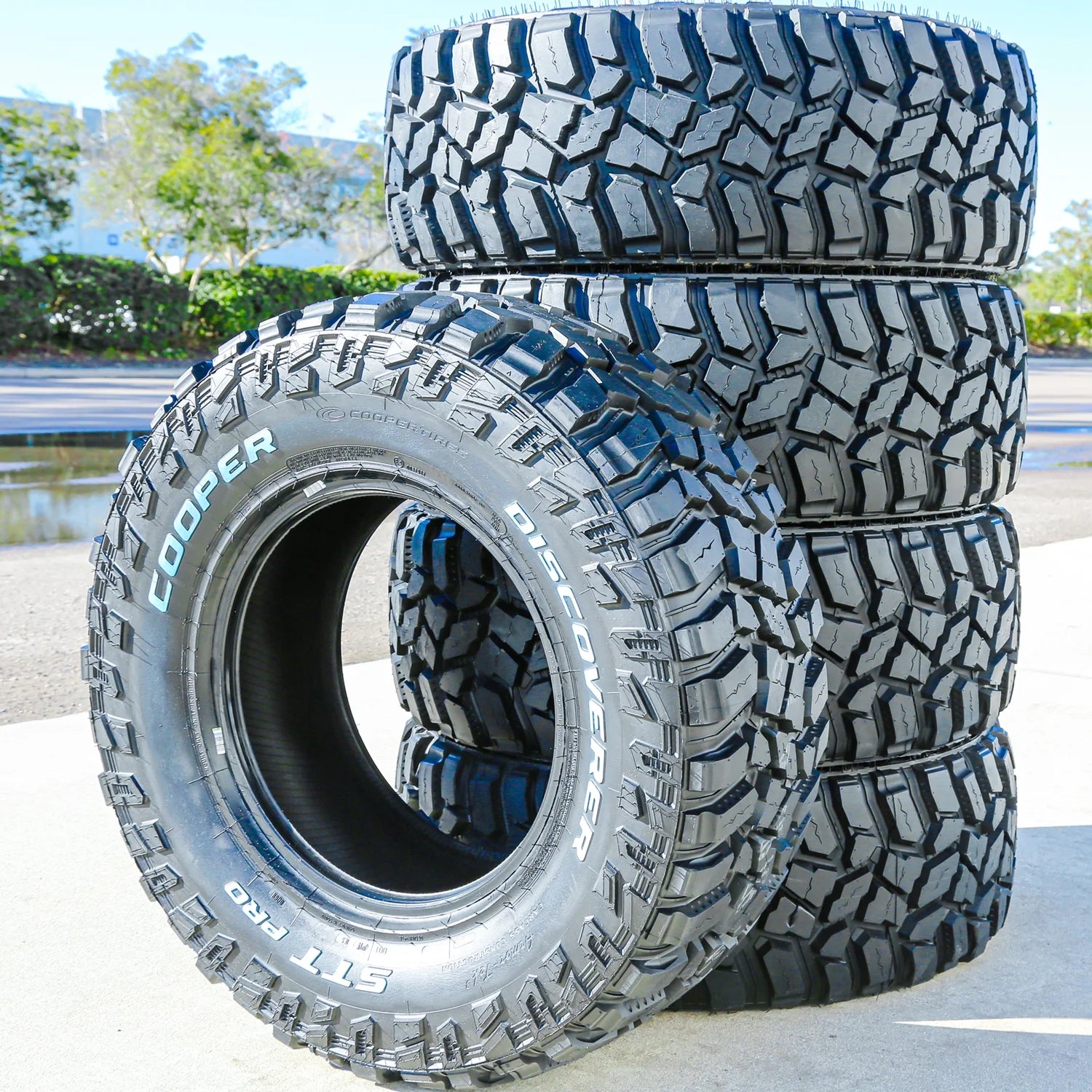 Pair of 2  Discoverer STT Pro 285/75R16 126/123Q E 10 Ply M/T Mud Light Truck Tires