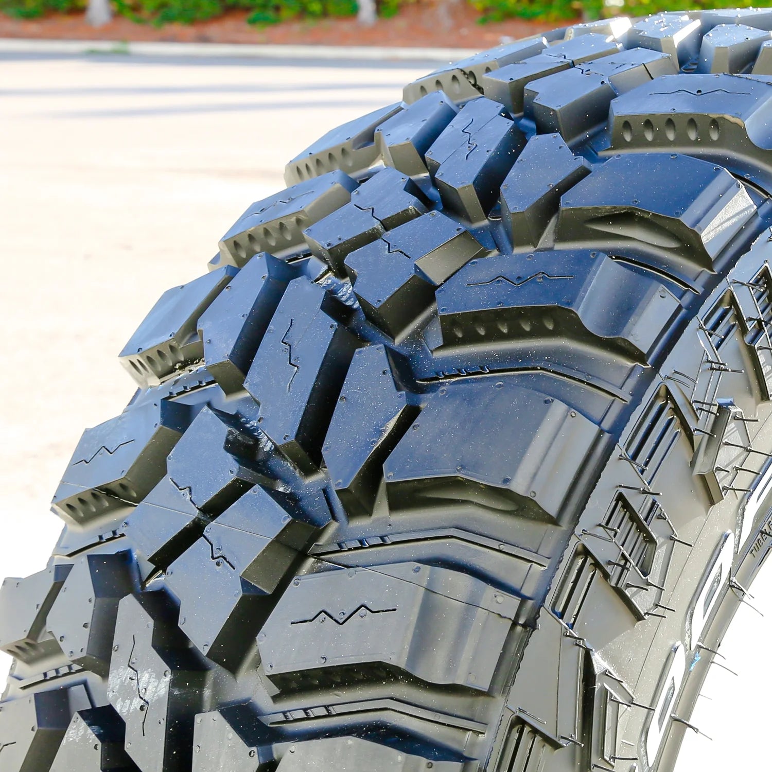 Set of 4  Discoverer STT Pro 315/70R17 121/118Q E 10 Ply M/T Mud Light Truck Tires