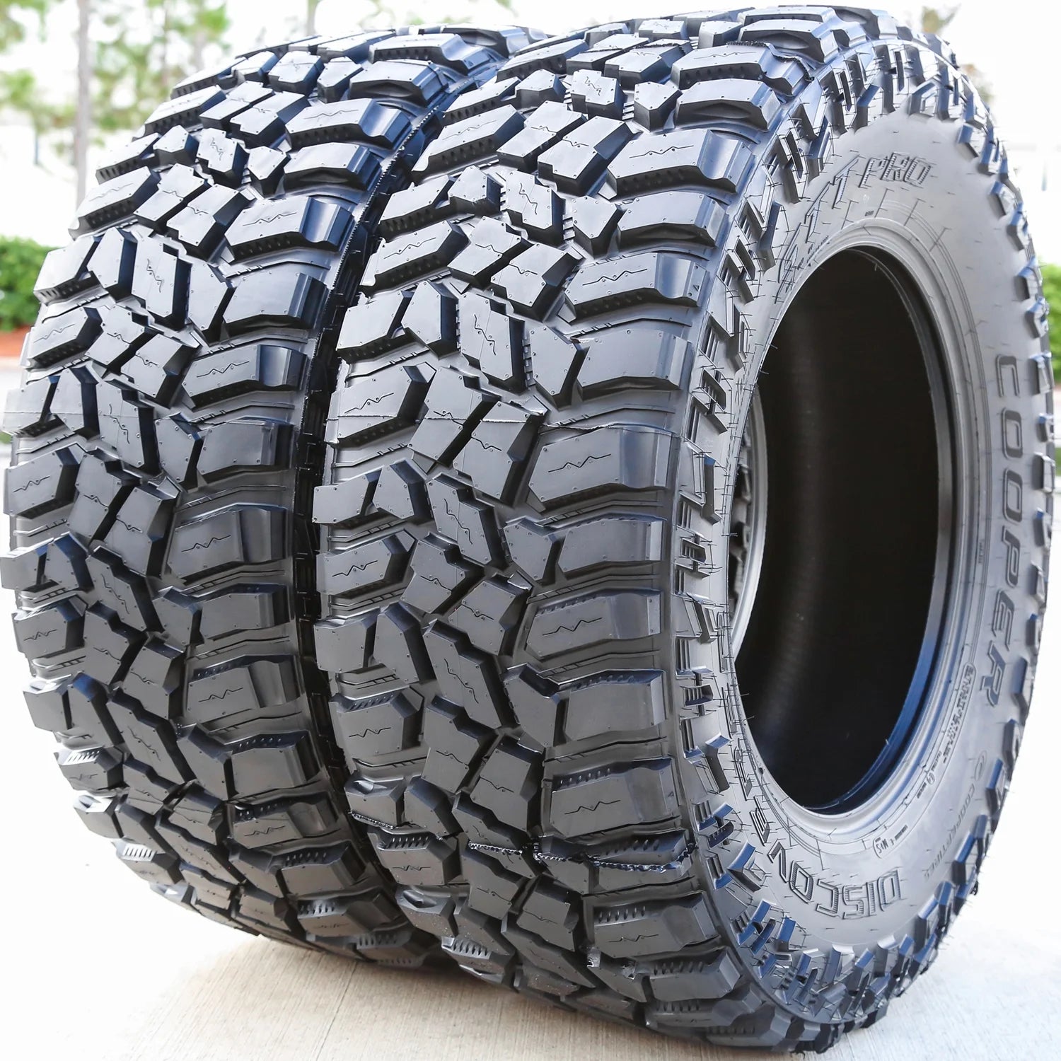Pair of 2  Discoverer STT Pro 37X13.50R22 123Q E 10 Ply M/T Mud Light Truck Tires